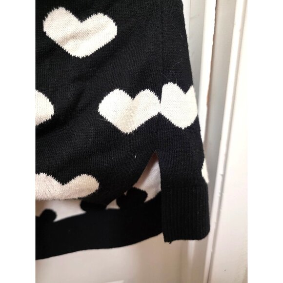 Charter Club Plus Size Black & White Heart Pattern Sweater Red Accent Heart Size - Picture 5 of 9